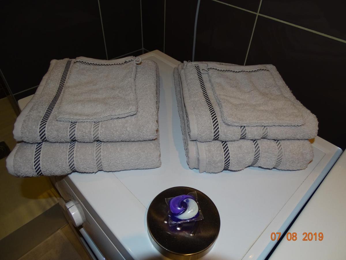 Legend- Parking Prive Gratuit- Terrasse Privee- Wifi - Convert - Alimentec Bourg-en-Bresse Eksteriør billede