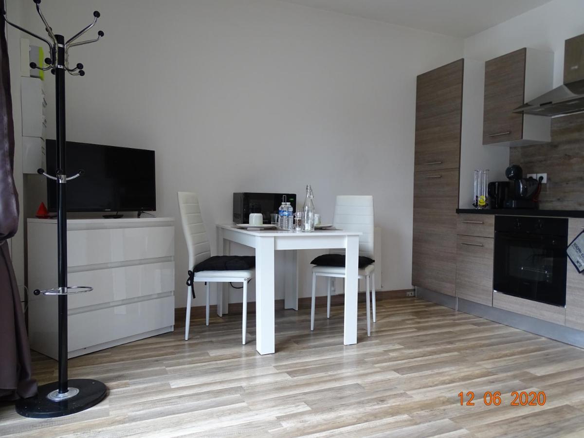 Legend- Parking Prive Gratuit- Terrasse Privee- Wifi - Convert - Alimentec Bourg-en-Bresse Eksteriør billede